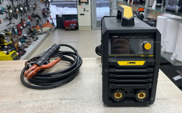 Аппарат инверторный Кедр UltraARC-220S Pulse Digit