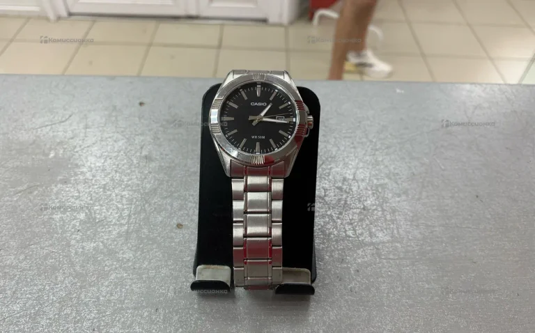 Часы  Casio WR50M