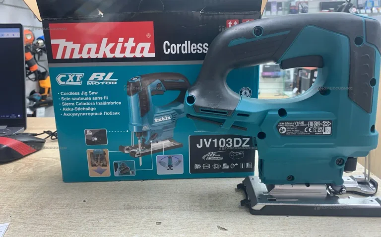 Аккумуляторный лобзик Makita JV103D