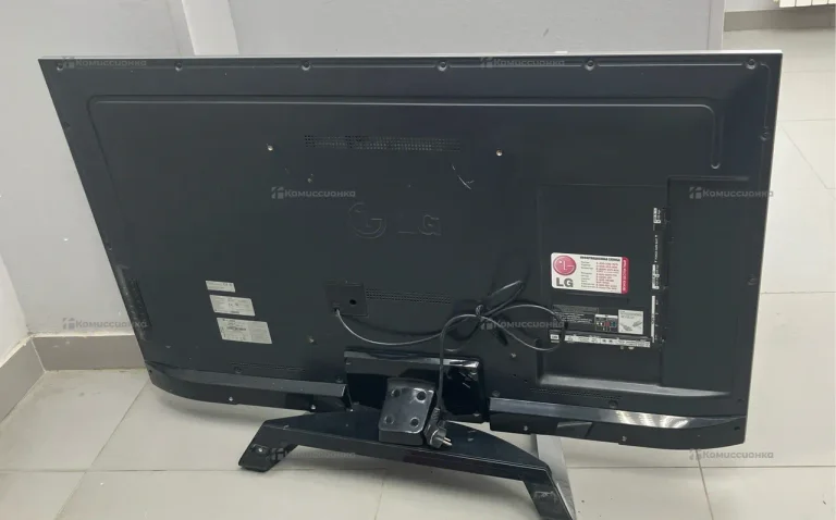 Телевизор LG 55LM670S