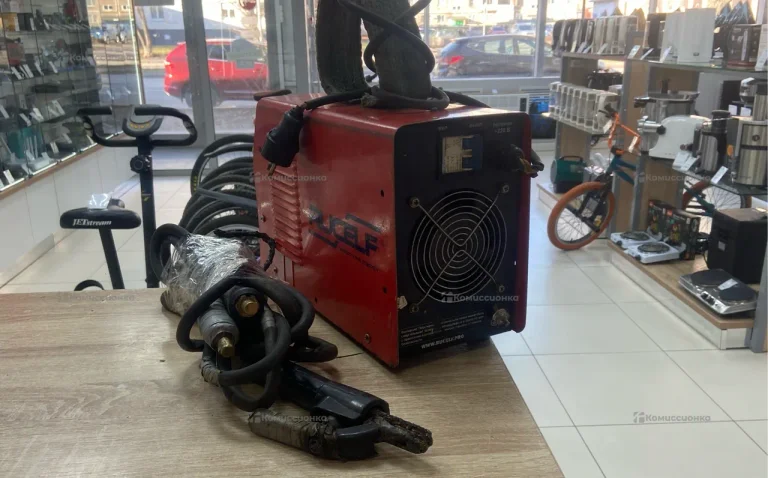 Сварочный инвертор Rucelf IGBT-200 Pro