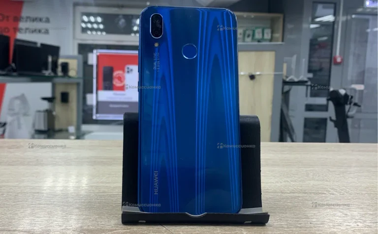 Huawei P20 Lite 4/64 ГБ.