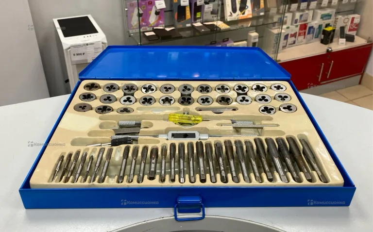 Набор для нарезки резьб