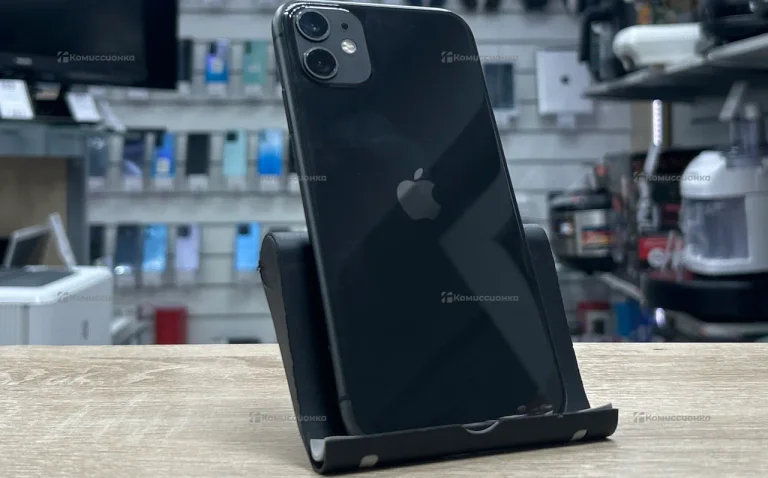 Apple iPhone 11 4/128 ГБ