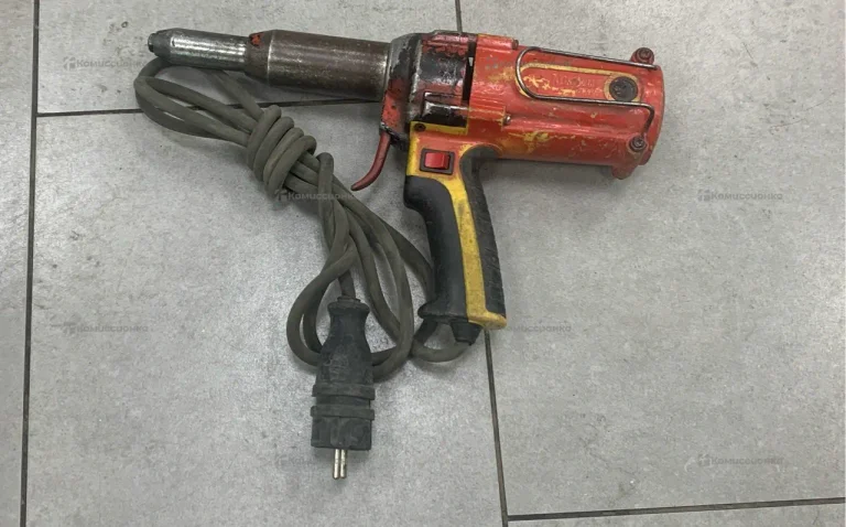 Заклепочник SKYTOOLS 1006