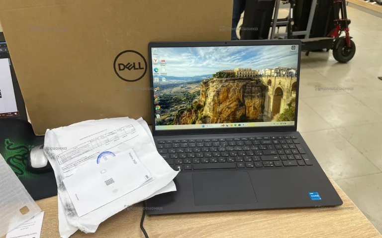 Ноутбук  Dell Vostro 3520