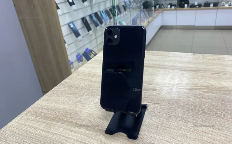 Apple iPhone 11 4/128 ГБ