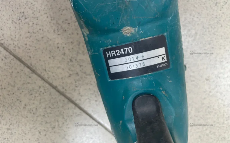 перфоратор Makita Hr2470