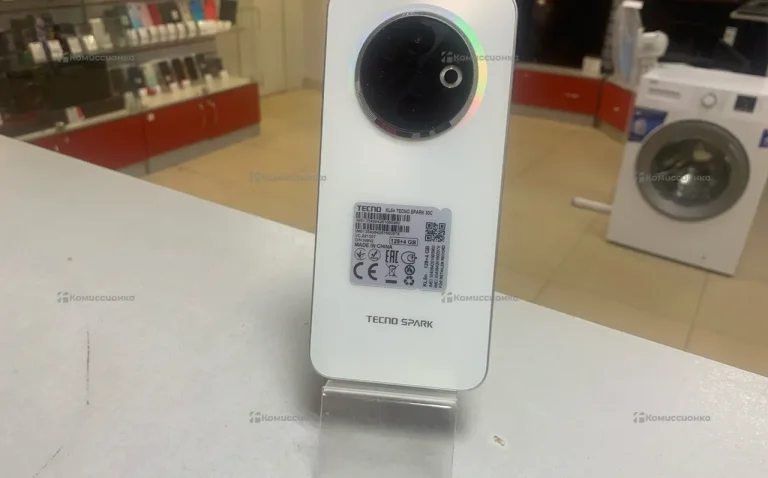 Tecno Spark 30C 4/128 ГБ