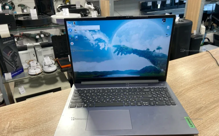 Ноутбук  Lenovo 83ES