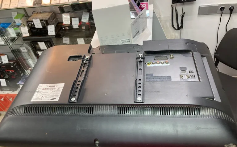 Телевизор Samsung UE32EH4000WX LED