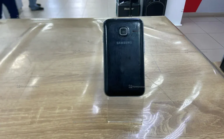 Samsung Galaxy J1 Mini SM-J105H 1/8 ГБ