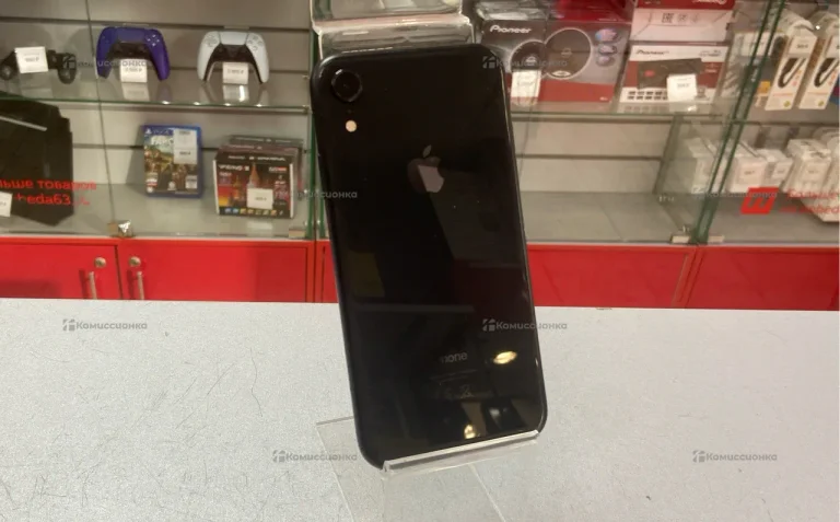 Apple iPhone XR 3/128 ГБ