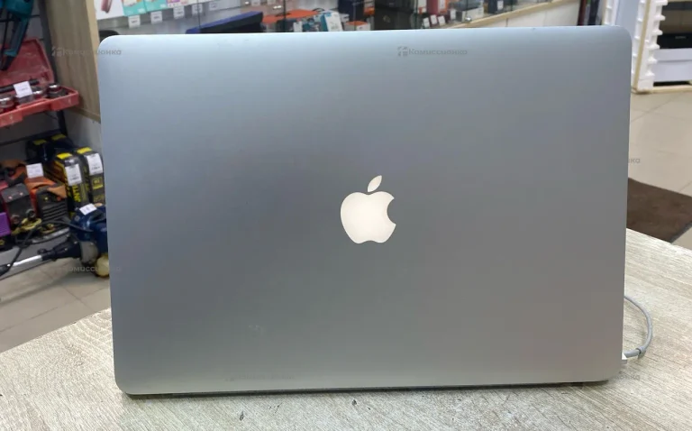 Ноутбук Apple MacBook 2015 Late 2013