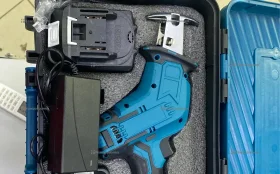 Сабельная пила Makita АКБ синий кейс