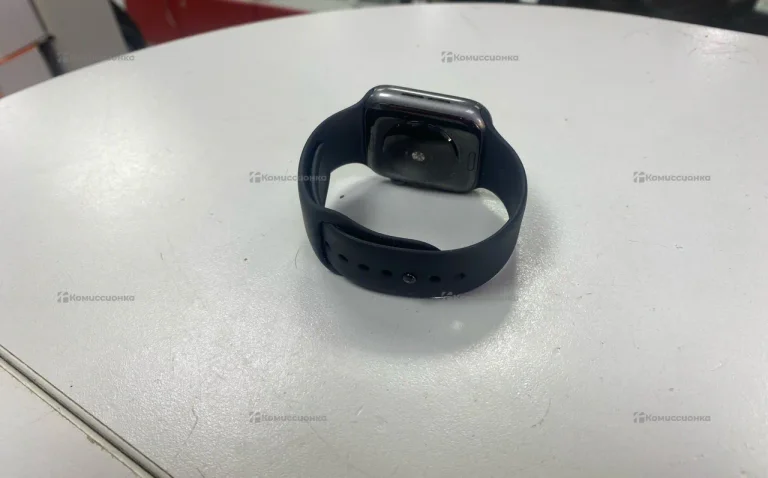 Часы  Apple Watch SE 44 mm