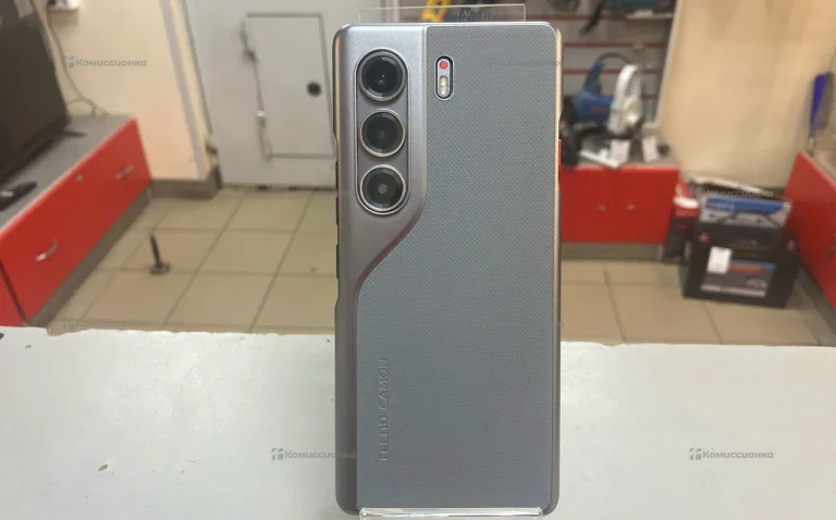 Tecno CAMON 40 Pro 5G 8/256 Гб