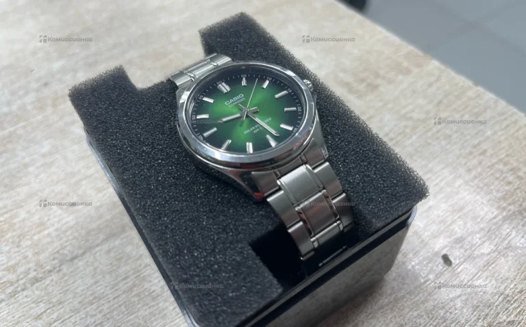 Часы  Cassio Saphire MTS-RS100