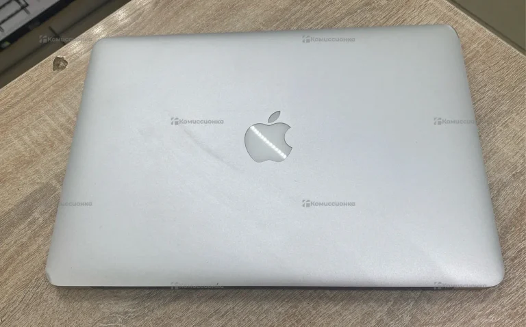 Ноутбук  MacBook Air 13( 2010)
