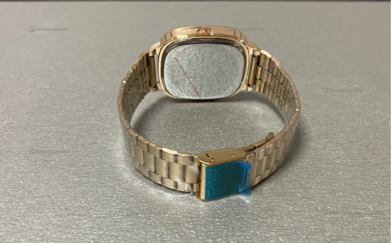 Часы  Casio бронзовые