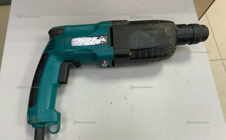 Перфоратор Makita HR2450