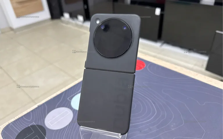ZTE nubia Flip 12/512 ГБ