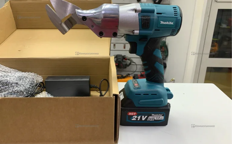 Ножницы по металлу аккумуляторные Makita