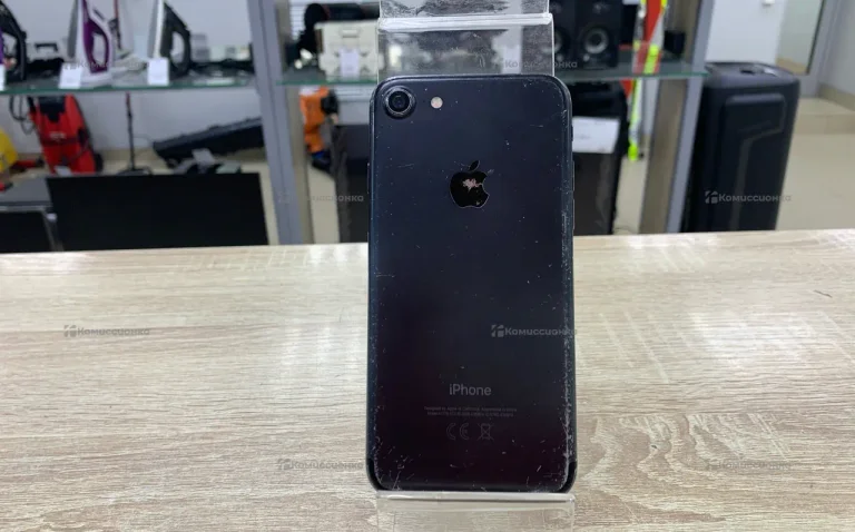 Apple iPhone 7 2/32 ГБ
