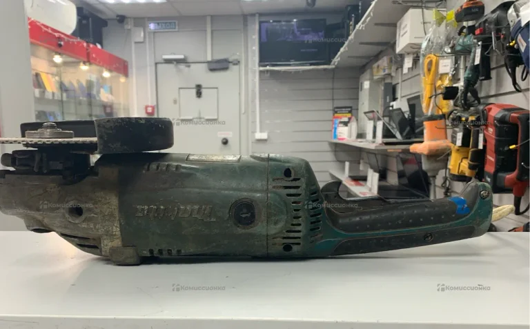 УШМ makita GA9020