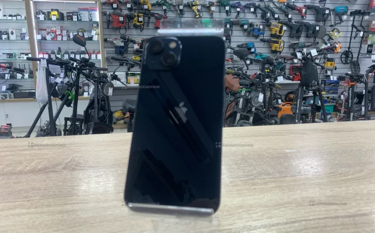 Apple iPhone 13 4/128 ГБ