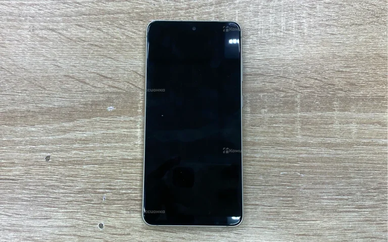 Samsung Galaxy S21 FE 5G 8/256 ГБ