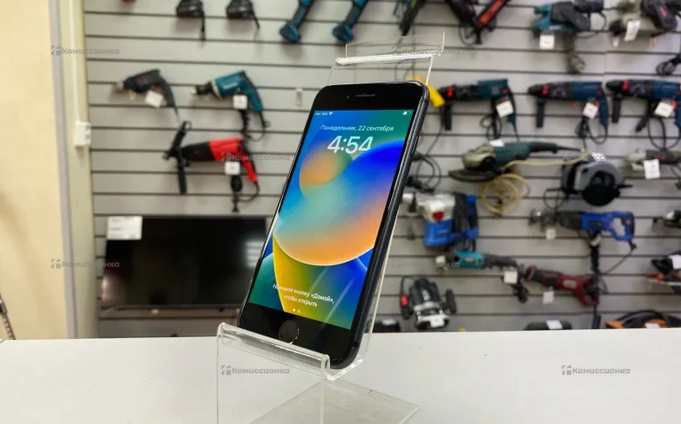 Apple iPhone 8 2/64 ГБ