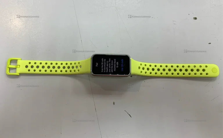 Часы  Huawei Band 10