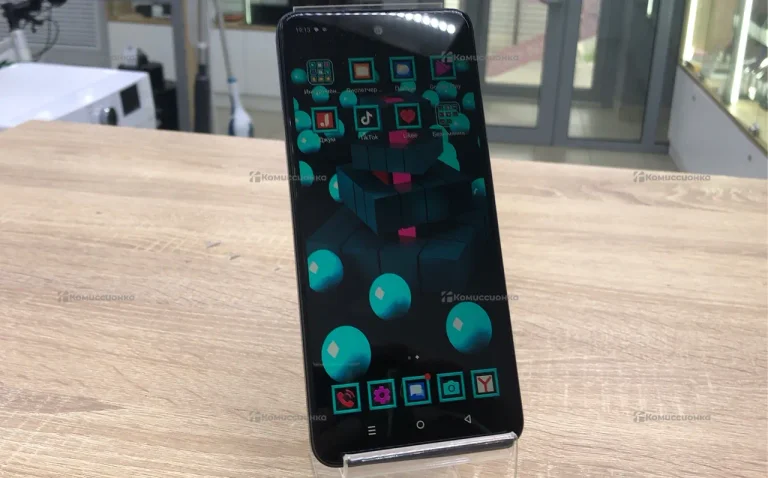 Infinix smart 8 plus 4/64