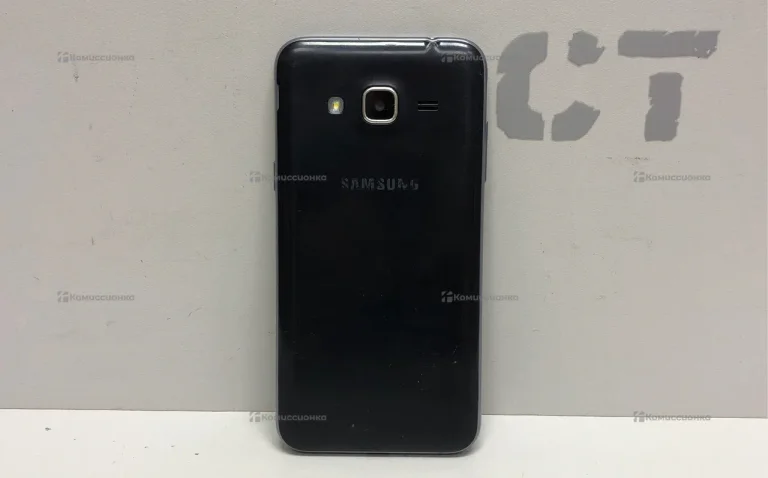 Samsung Galaxy J3 (2016) 2/16 ГБ
