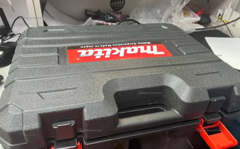 перфоратор аккумуляторный Makita (реп)