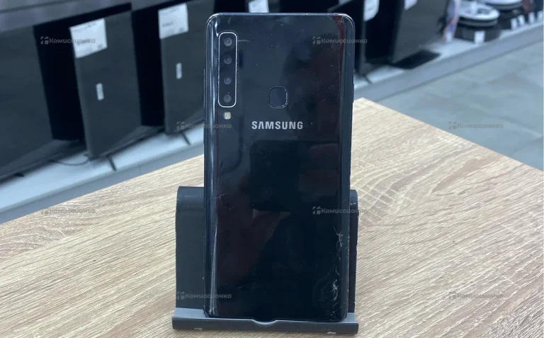 Samsung Galaxy A9 (2018) 6/128 ГБ