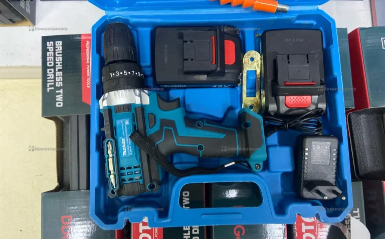 Дрель-шуруповёрт Makita DCD917 (реплика)