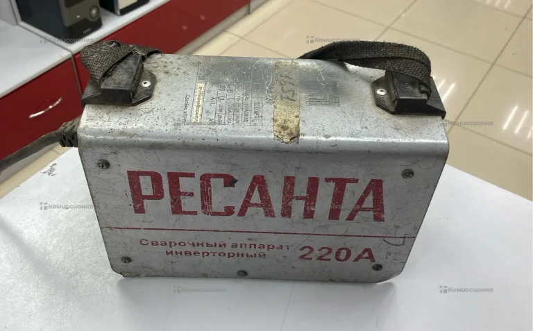 Сварочный аппарат инверторный 220А