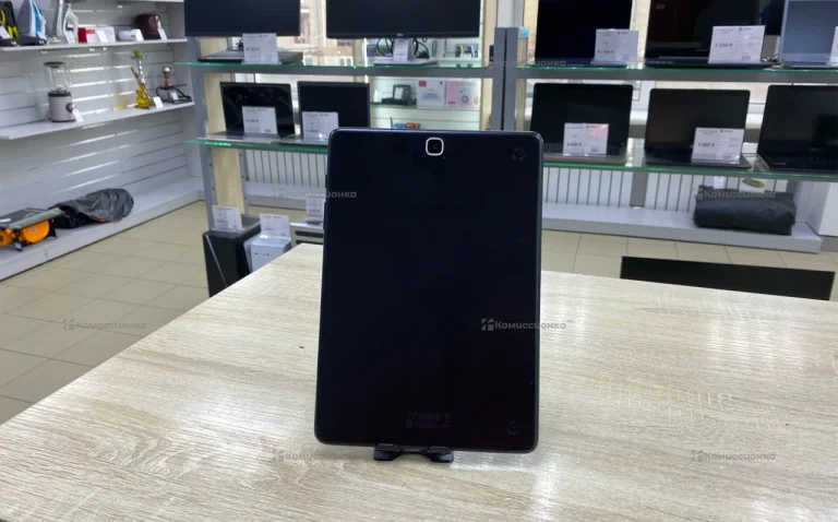 Планшет Samsung Galaxy Tab A 9.7 SM-T555 16Gb