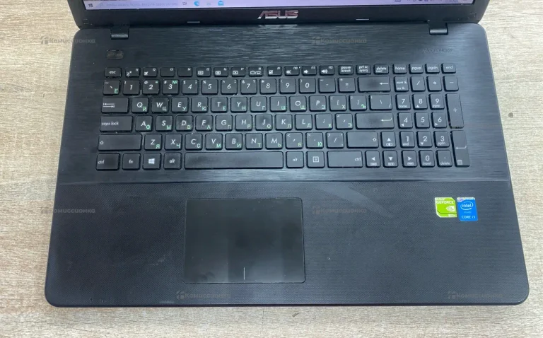 Ноутбук Asus X751L
