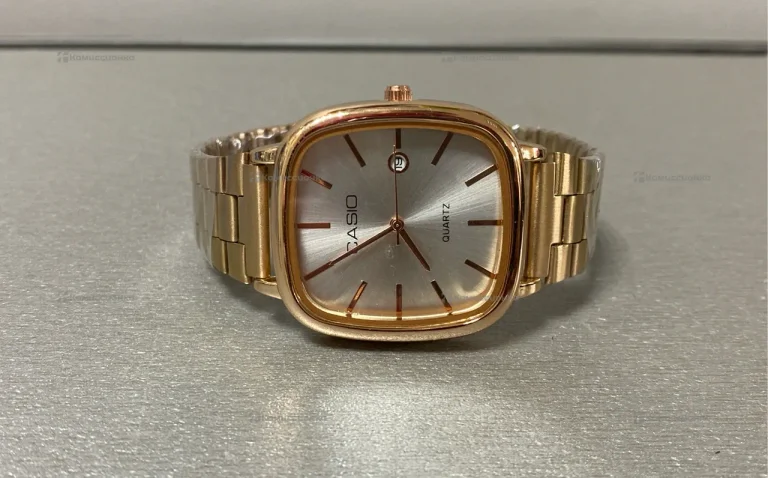 Часы  Casio бронзовые