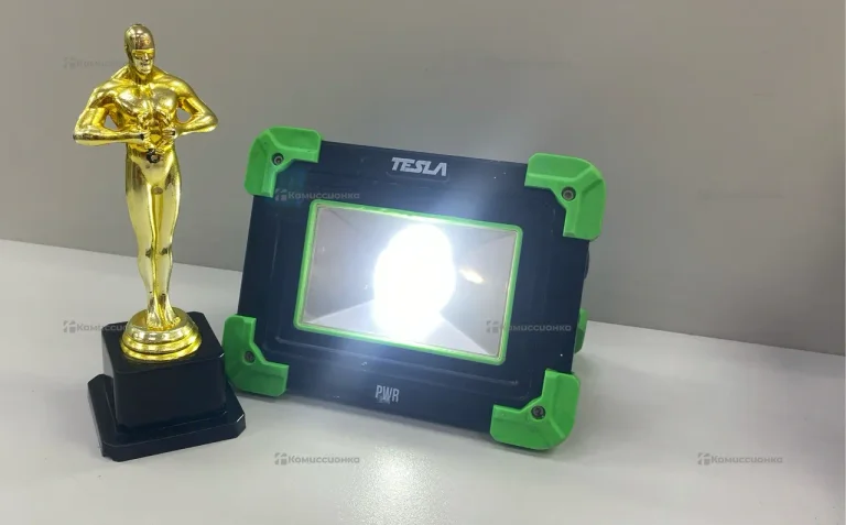 Светильник Tesla