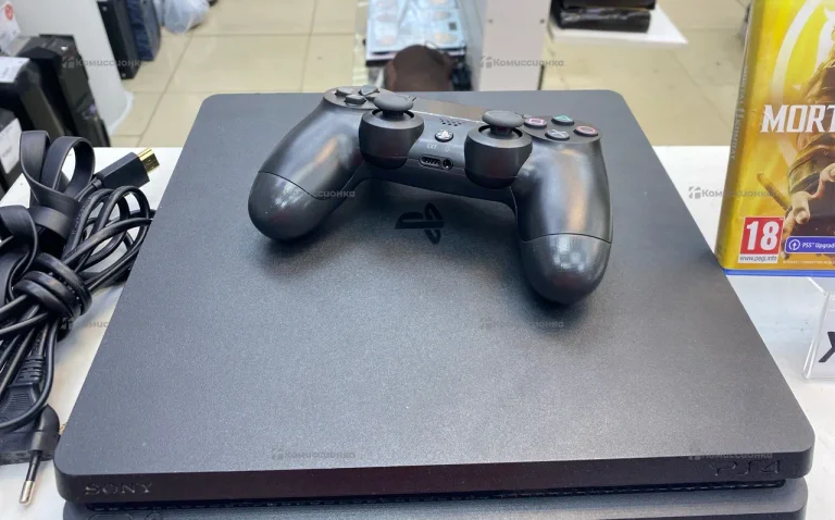 Приставка PS4 Slim 1 TB.