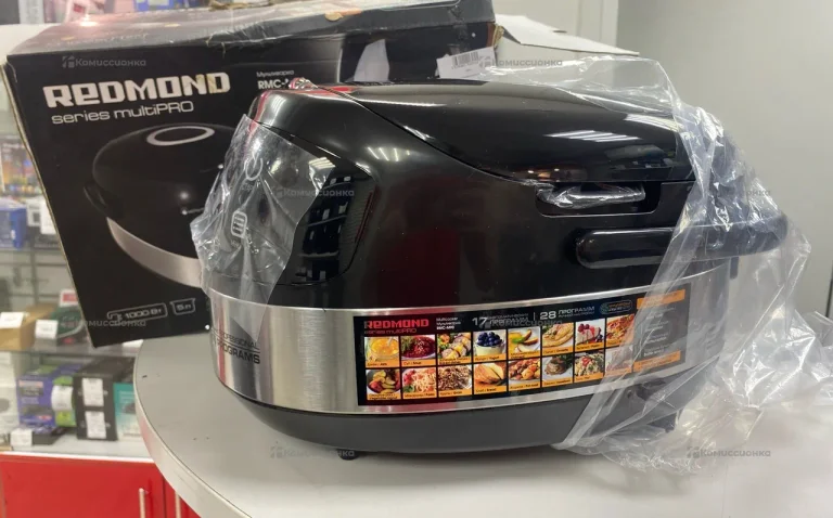 Мультиварка  REDMOND RMC-M90