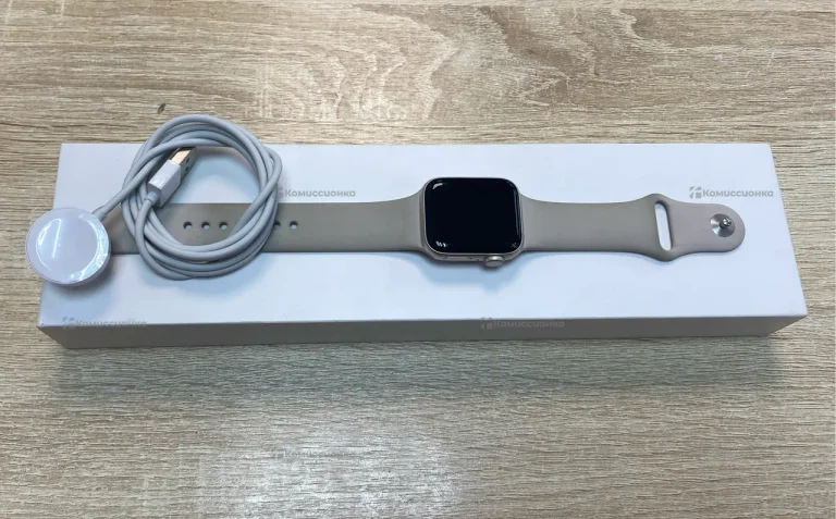 Apple Watch SE (2nd Gen) 40mm