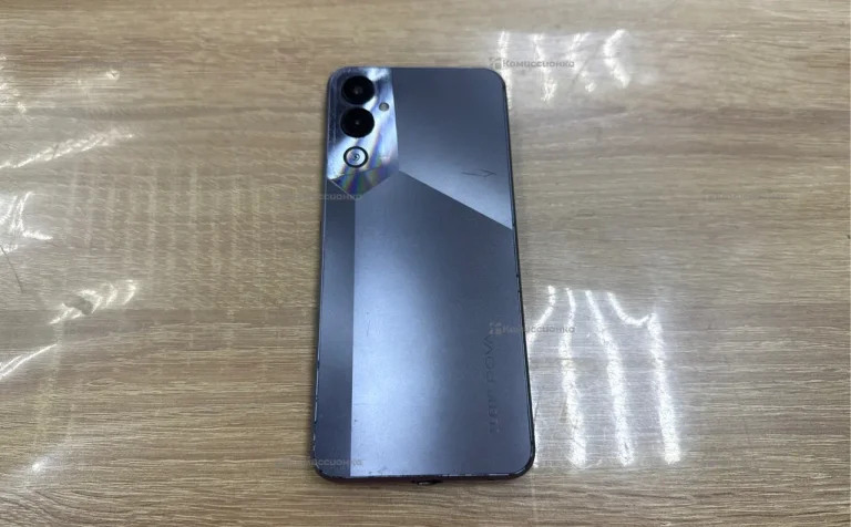 Tecno Pova 4 8/128 ГБ