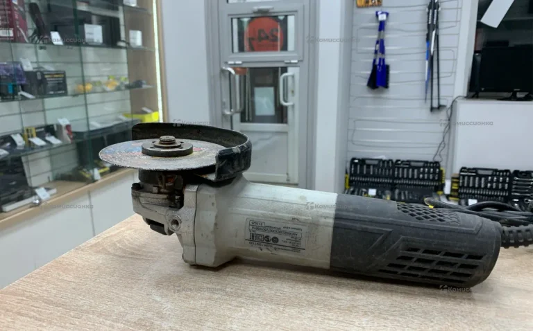 Углошлифовальная машина Ресанта УШМ-125/1100