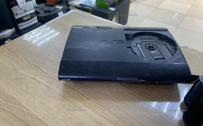 Приставка PS3. ps3. slim 500gb