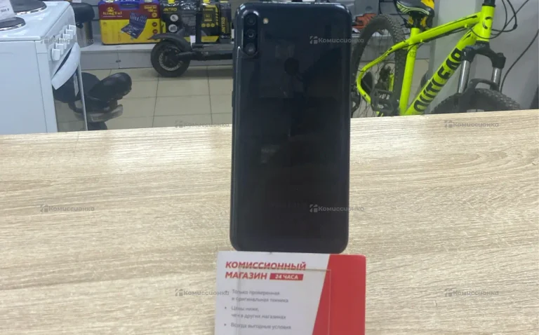 Samsung Galaxy M11 3/32 ГБ